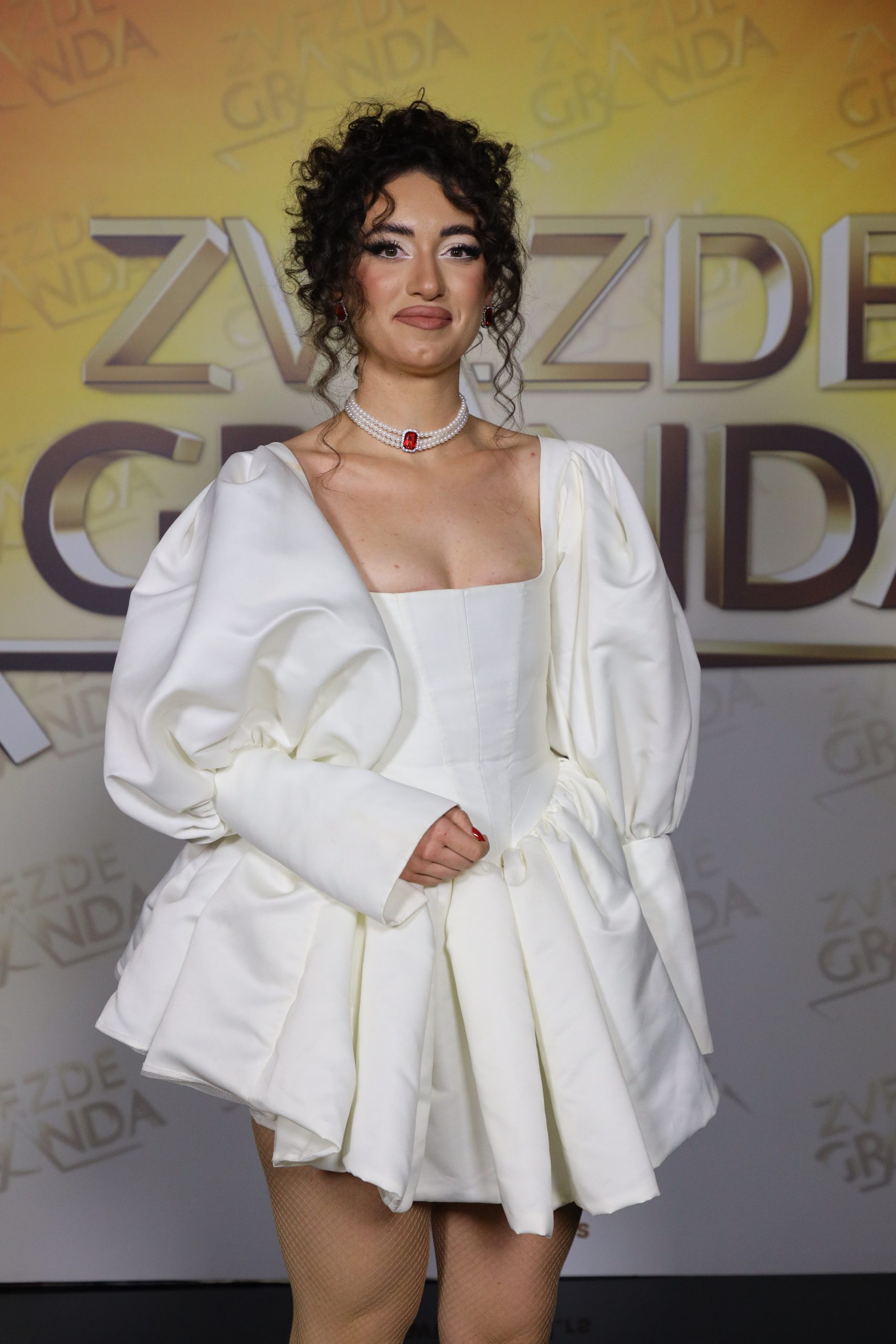 Nakon Slavice i Nikole, Mirjana Mitreva spremna da još jednom odnese titulu zvezde Granda u Makedoniju (VIDEO) 7 MIRJANA MITREVA 22 GOD. KAVADARCI MKD 1