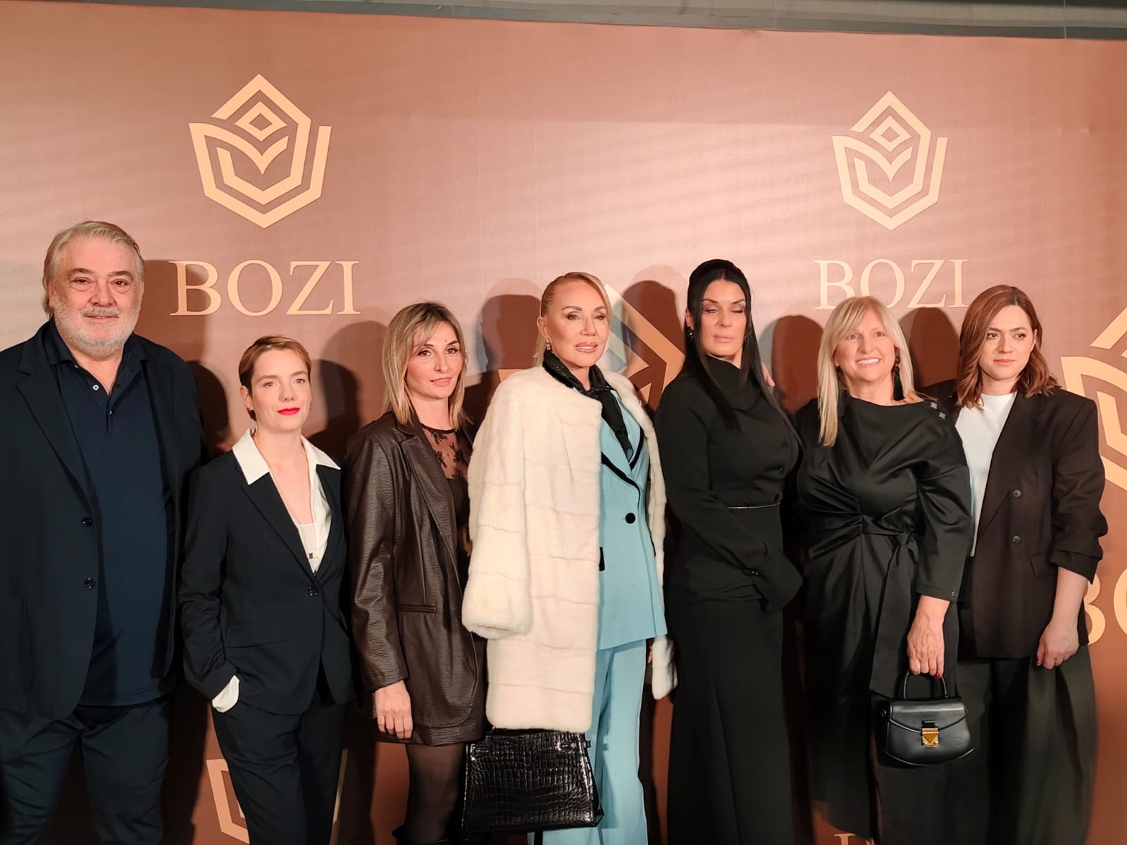 PHOTO 2025 11 13 19 42 57