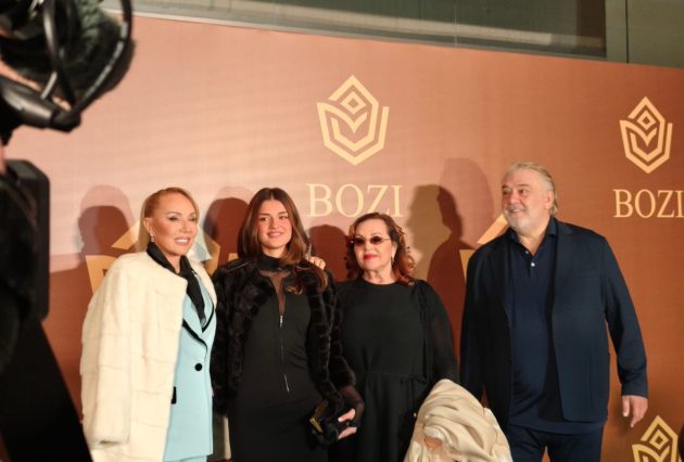 Veče stila i glamura: Brena okupila poznate na reviji VIDEO 11 PHOTO 2025 11 13 19 42 58 3