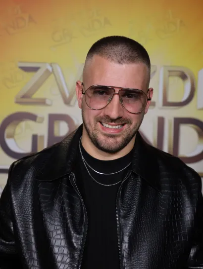 Rizo Feratović konačno otkrio istinu o braku koji su mu ugovorili roditelji: ''Poštovanje na prvom mestu'' (VIDEO) 16 RIZO FERATOVIC 27 GOD. GUSINJE CG 8