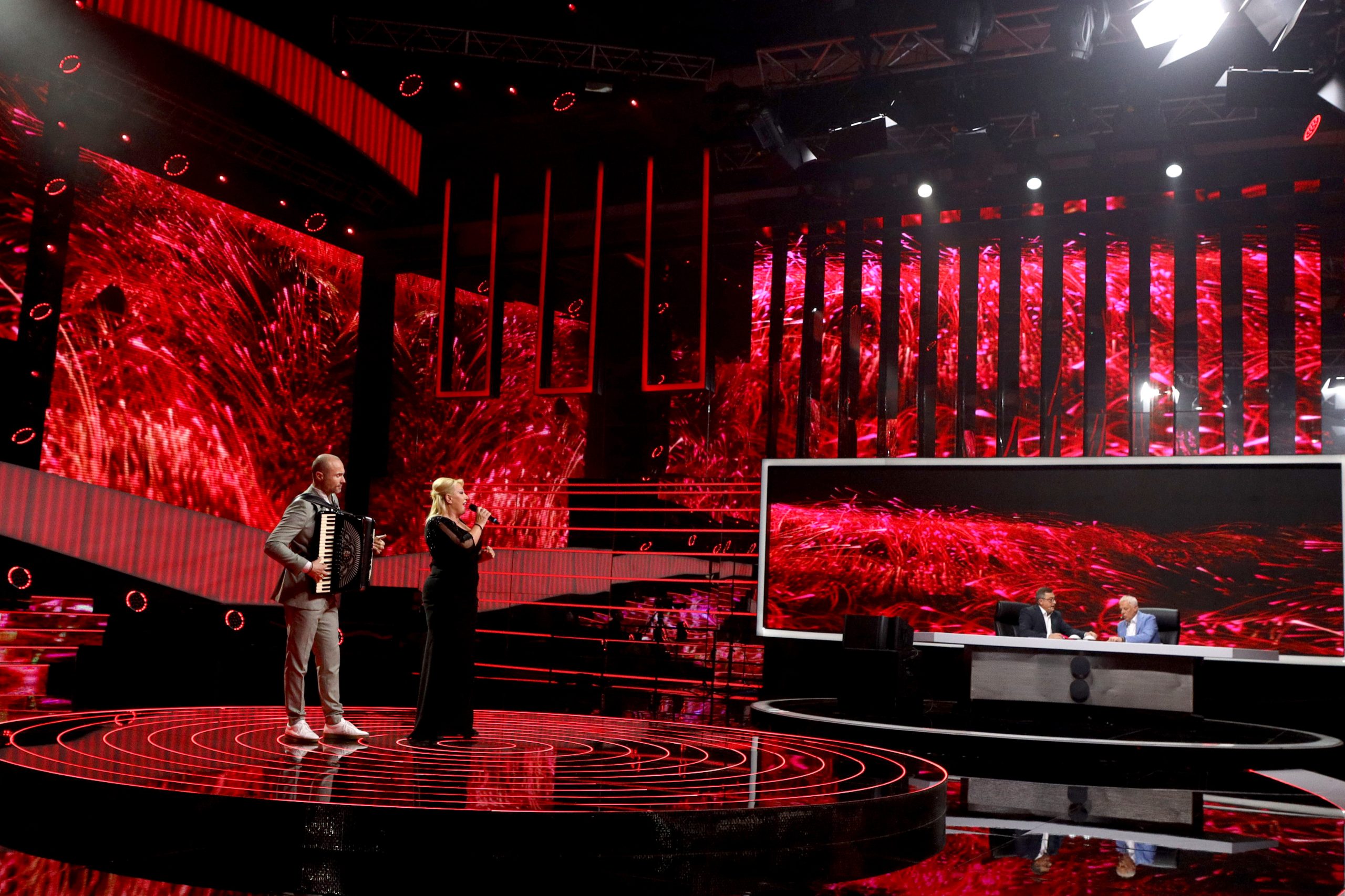 Snežana Đurišić snimila sevdalinku iz 1918. godine: "Kvalitet se prepoznaje" 7 SNEZANA DJ I ACA SOFRONIJEVIC ZG SNIMANJE 13102025 FOTO MUNJAok