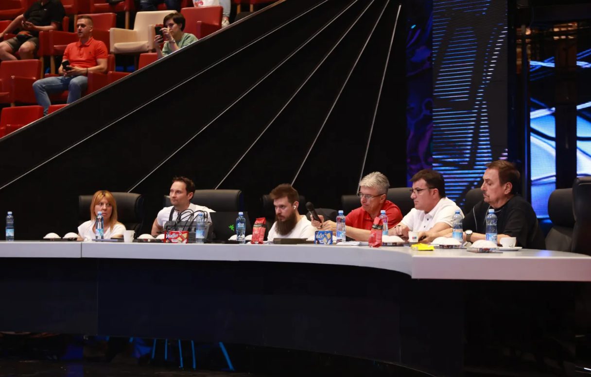 Ovo je sin Suzane Jovanović koji uskoro postaje tata! Saša Popović ga gledao kao svog sina, samo je zbog jednog žalio 9 danijel jovanović zvezde granda