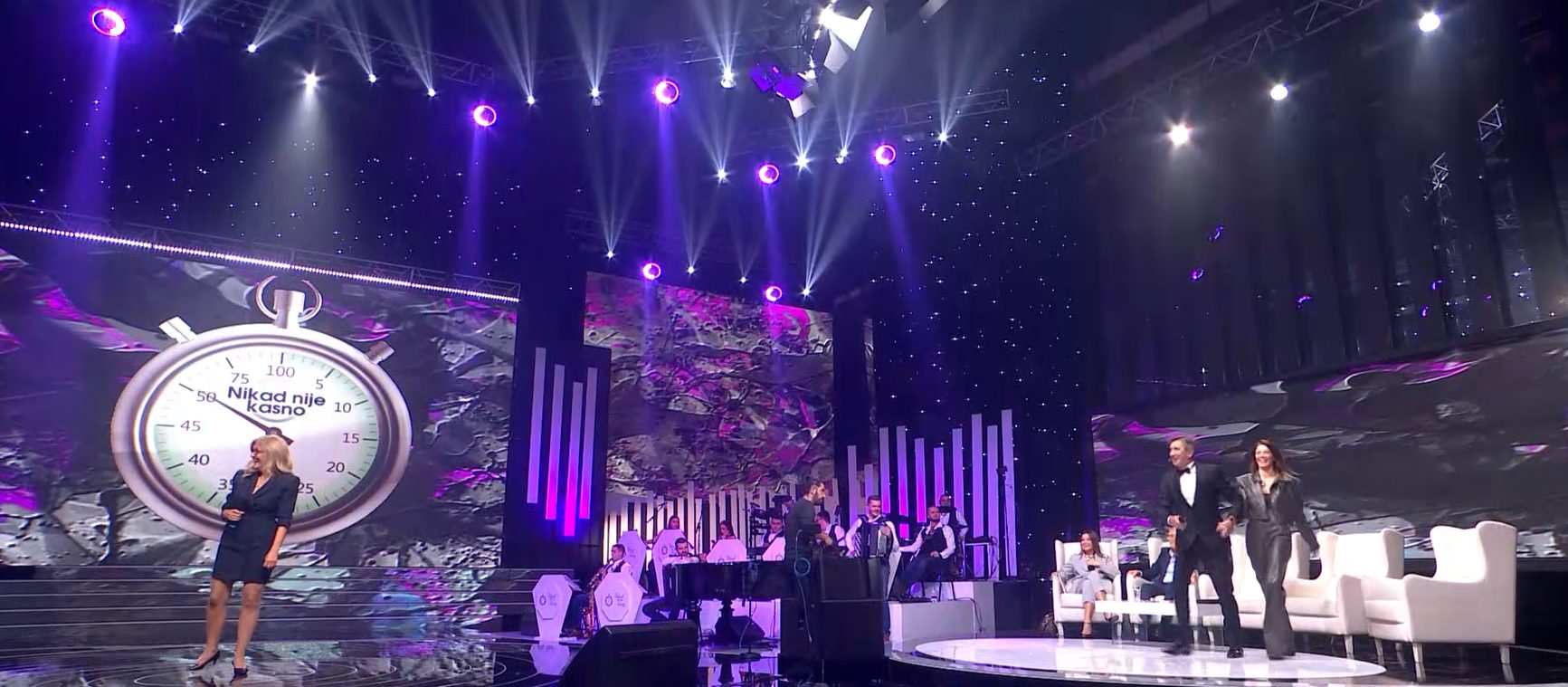Ćerka takmičarke "Nikad nije kasno" ukrala šou: Žika Jakšić je na prepad izveo na scenu 7 Screenshot 2025 11 26 094822
