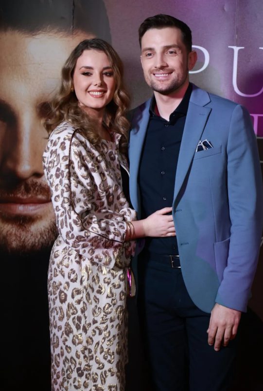 Mirza Selimović pokazao rođenu sestru, fotografijom iz detinjstva raznežio sve 10 Screenshot 2025 11 28 075954