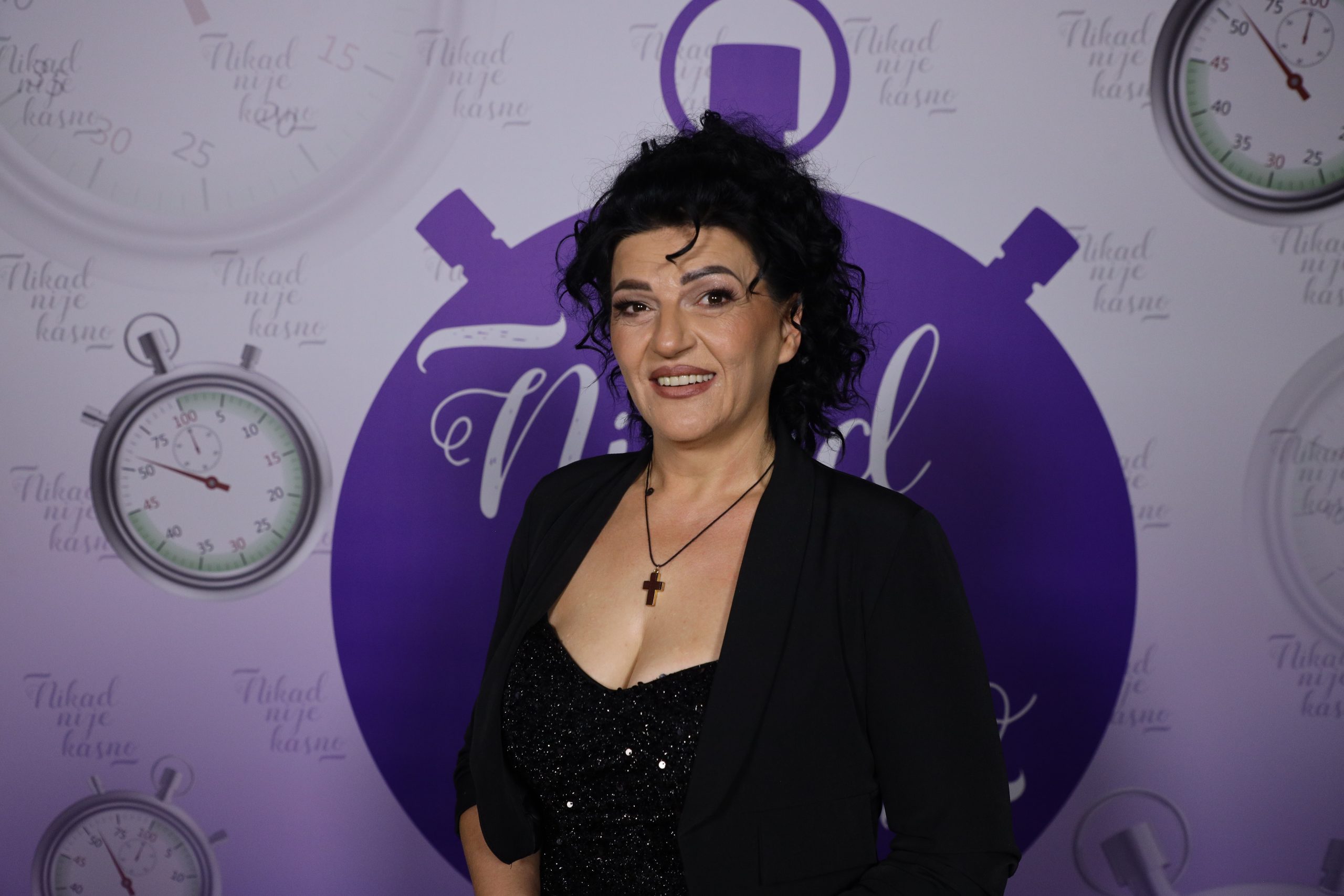 Dirljive priče i vrhunski nastupi: Ovih 6 takmičara će se večeras predstaviti u emisiji Nikad nije kasno 15 VANJA GLIGORIJEVIC 49 GOD. STUTGART 14