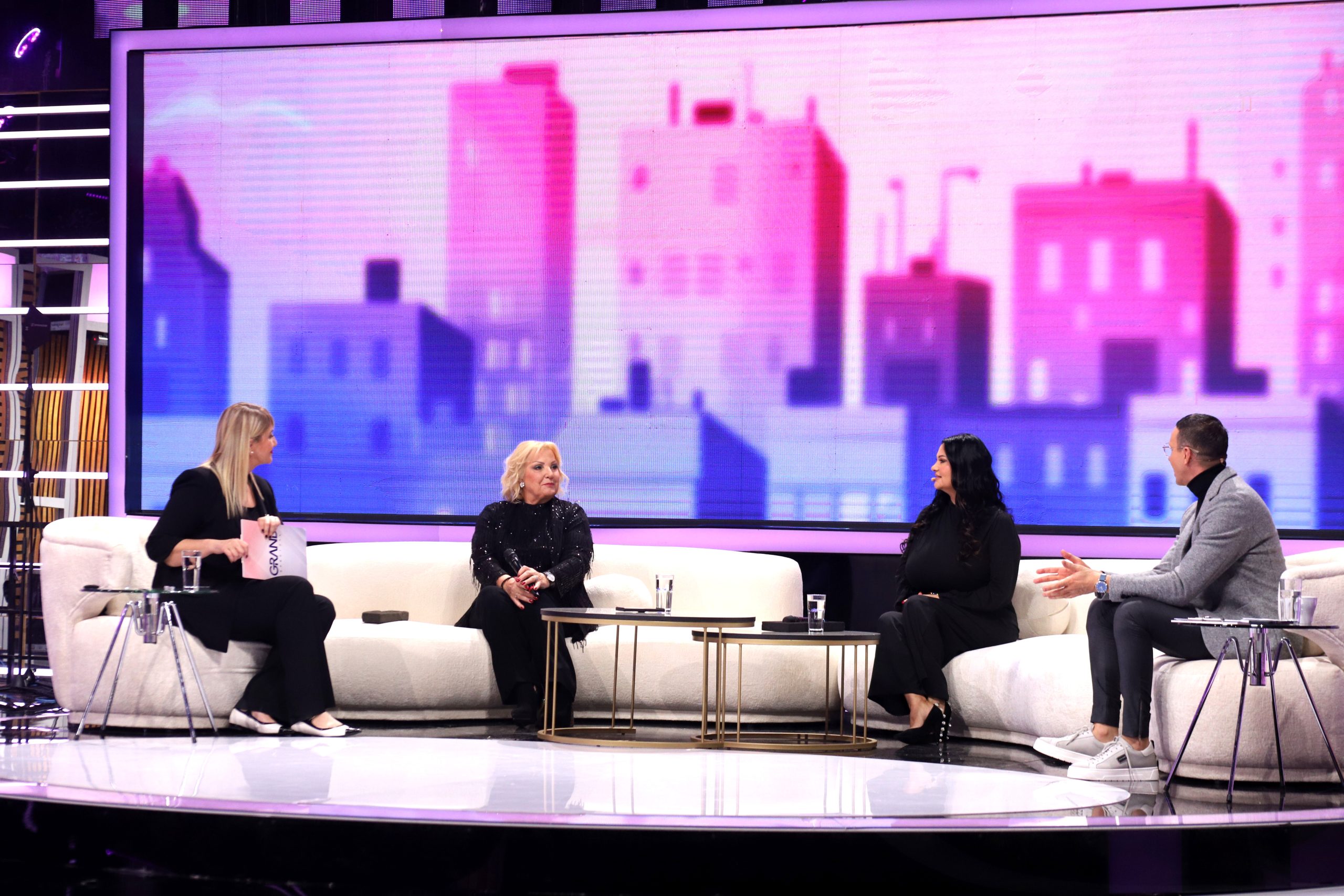 U Grand Specijal stižu dve pevačice koje biste slušali 24 časa 6 VODITELJI SA GOSTIMA GS SNIMANJE 12112025 FOTO ELENAok 2 1