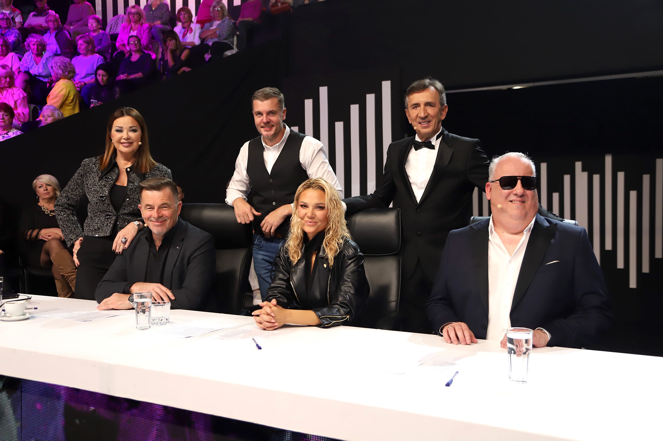 Ovo su takmičari koji će se večeras predstaviti prvi put u emisiji "Nikad nije kasno" 5 ZIRI NNK SNIMANJE 21102025 FOTO ELENA 15 ok 2