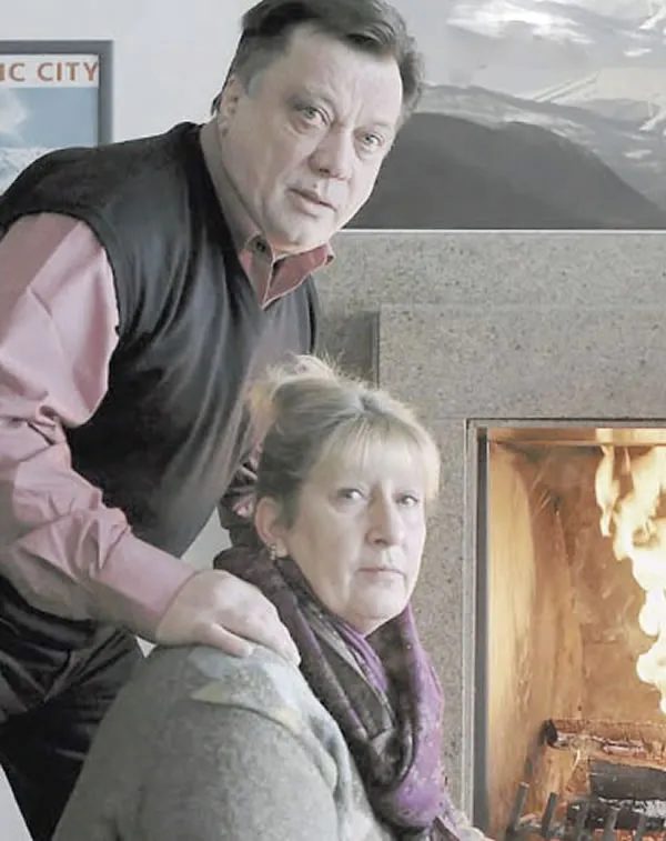 Supruga Halida Bešlića posetila pevačev grob 6 image 18 9