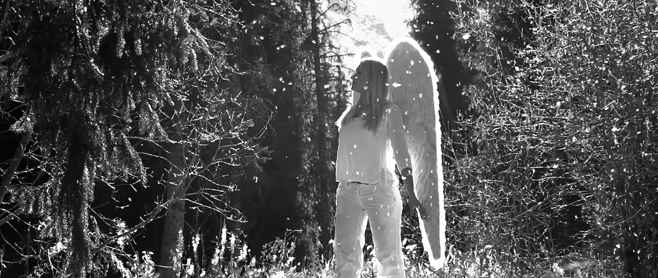 Ovaj pevač ima najgledaniji spot na Grandovom kanalu, a uopšte nije planirao da postane poznat VIDEO 6 medenica spot 3