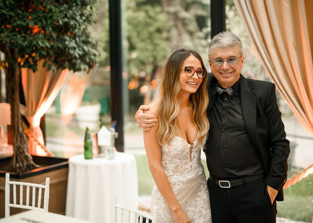 Ko je trudna snajka Saše Popovića? Izgleda kao milion dolara, godinama radi u Grandu, a završila je ozbiljan fakultet FOTO 6 tijana i sasa popovic