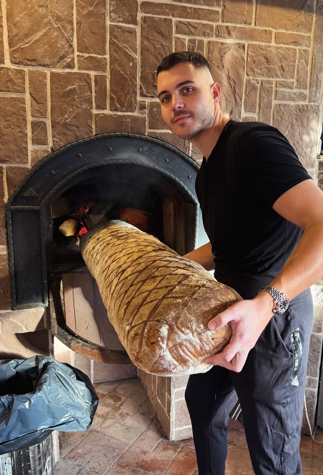 Aranđelovdan u Čolinom domu: Isplivala fotografija iz porodične kuće 7 viktorernest