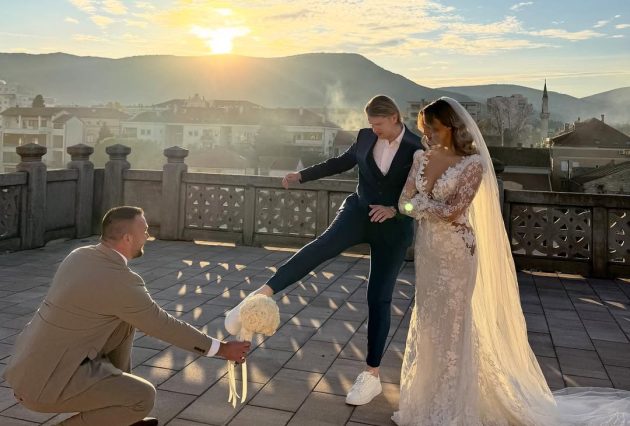 Pevačica se nije pojavila na svadbi zvezde "Granda", sad se oglasila: "Sine, od prvog dana..." 17 ♂️