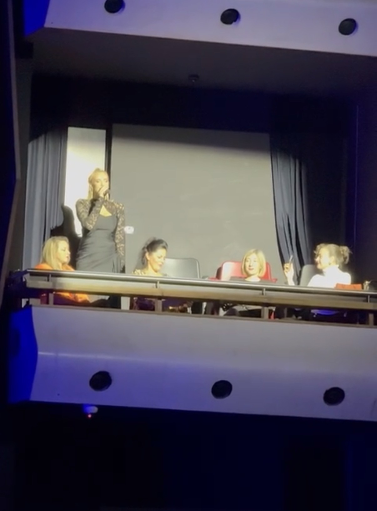 Šejla Zonić otvorila koncert, pojavila se na balkonu i odmah rasplakala publiku VIDEO 5 IMG 2432