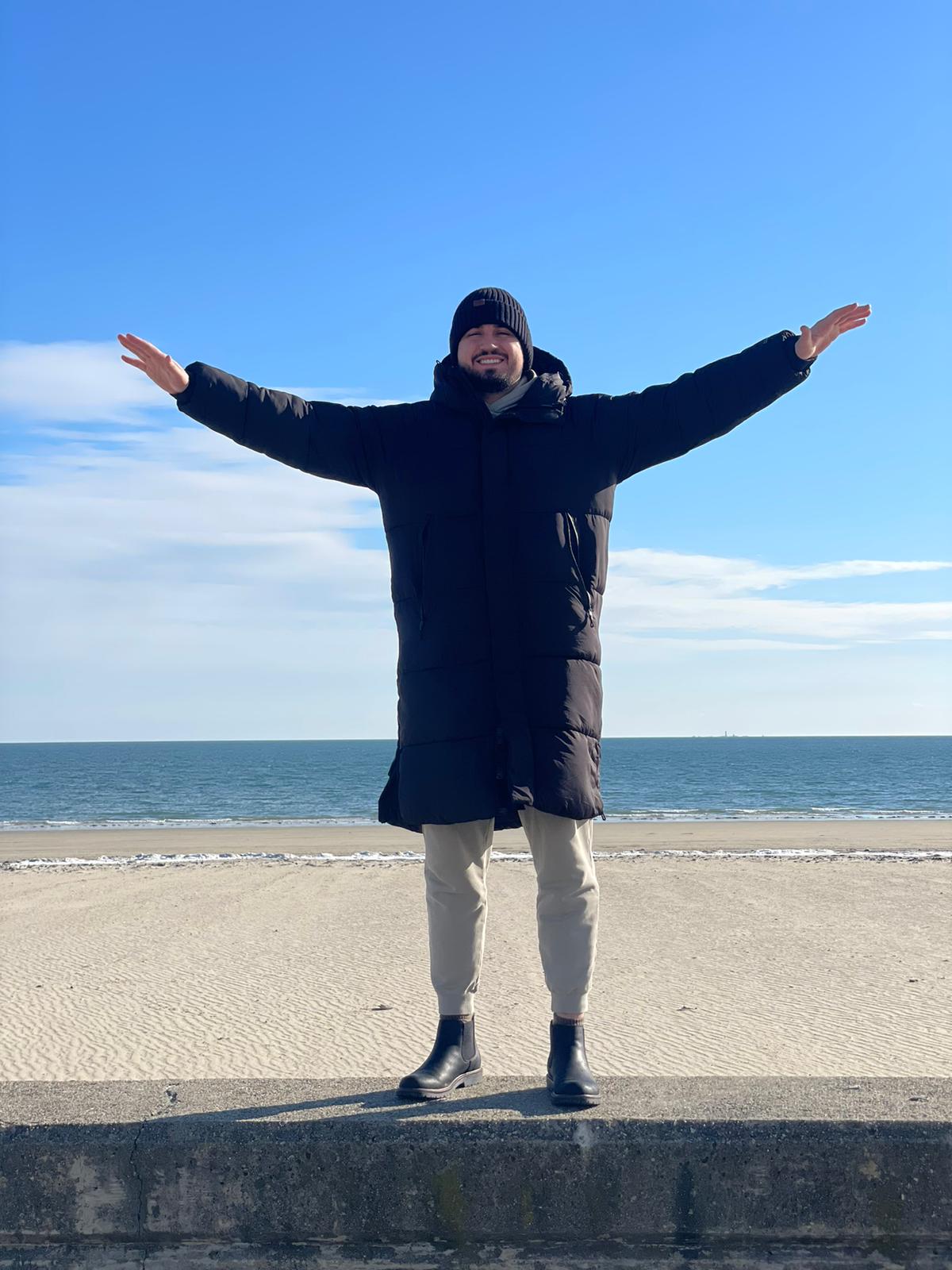 PHOTO 2025 12 25 18 19 35