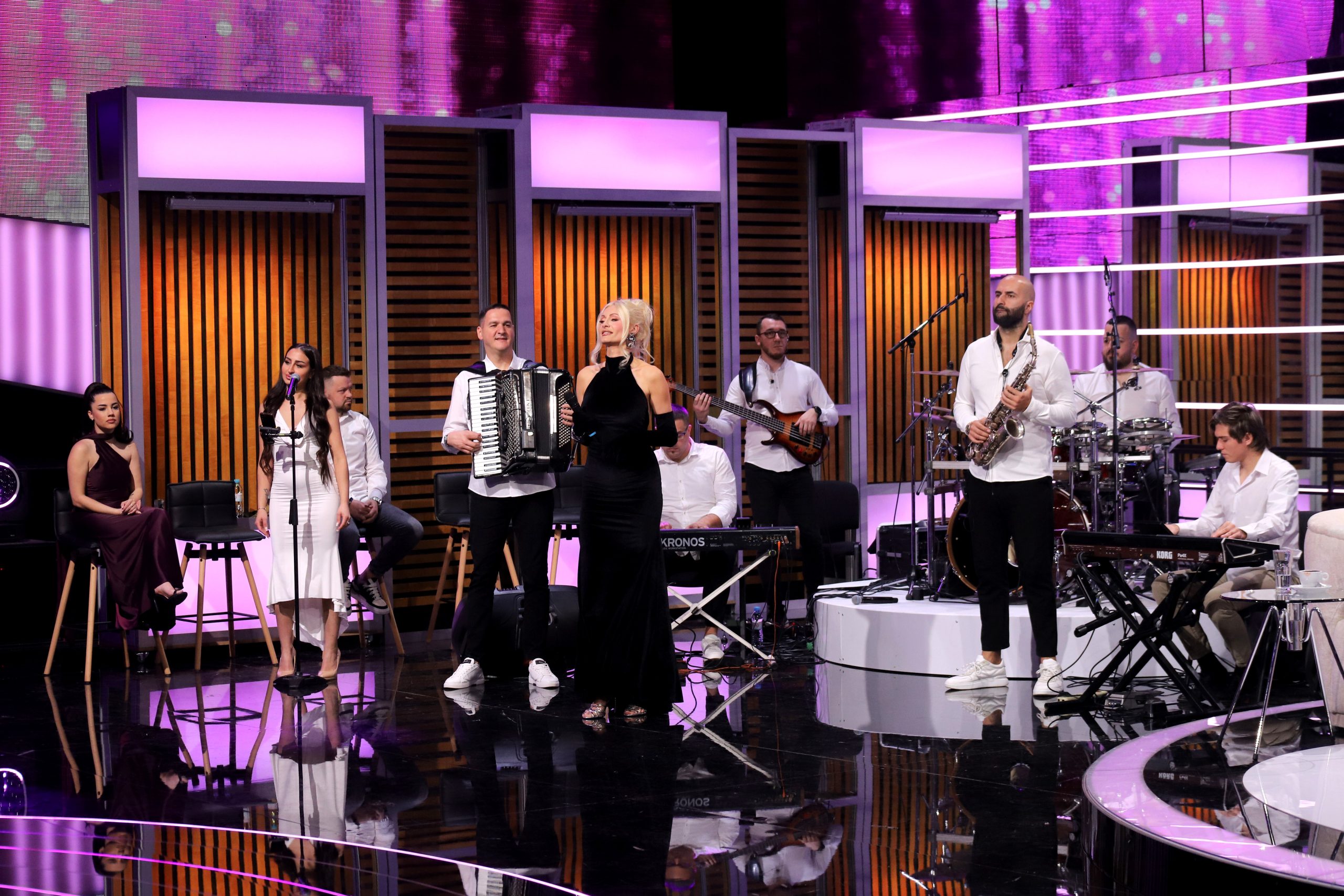 Otkažite sve obaveze jer u Grand stižu pevačice zbog kojih se ovog vikenda emisija ne propušta VIDEO 5 SLADJANA MANDIC GS SNIMANJE 10122025 FOTO ELENA 75 ok 1