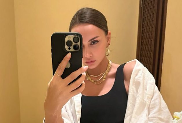 Šok transformacija Emine Jahović: Pevačica više ne liči na sebe, iznenadila pratioce: "Presrećna sam" FOTO 2 Screenshot 2025 12 16 162749