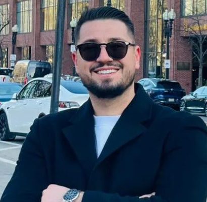 Elvis Mesinović osvaja Ameriku: Turneja pred rasprodatim salama i spektakularna Nova godina u Čikagu 18 Screenshot 2025 12 25 182640