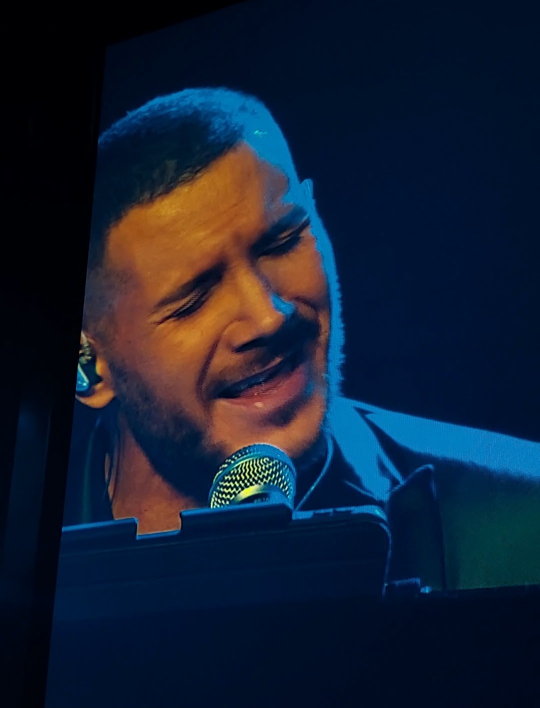 Tri sata čiste emocije: Saša Kovačević nakon 14 godina pauze priredio veče za pamćenje u Beogradu (VIDEO) 8 Screenshot 20251217 095251 Gallery