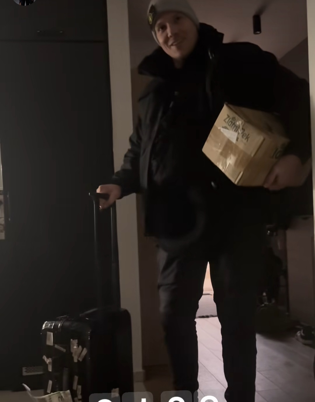 Sloba Radanović stigao u Beograd nakon 2 dana zatočeništva na aerodromu u Geteborgu: "Dobro veče na kuću" FOTO 7 Sloba RAdanovic 1