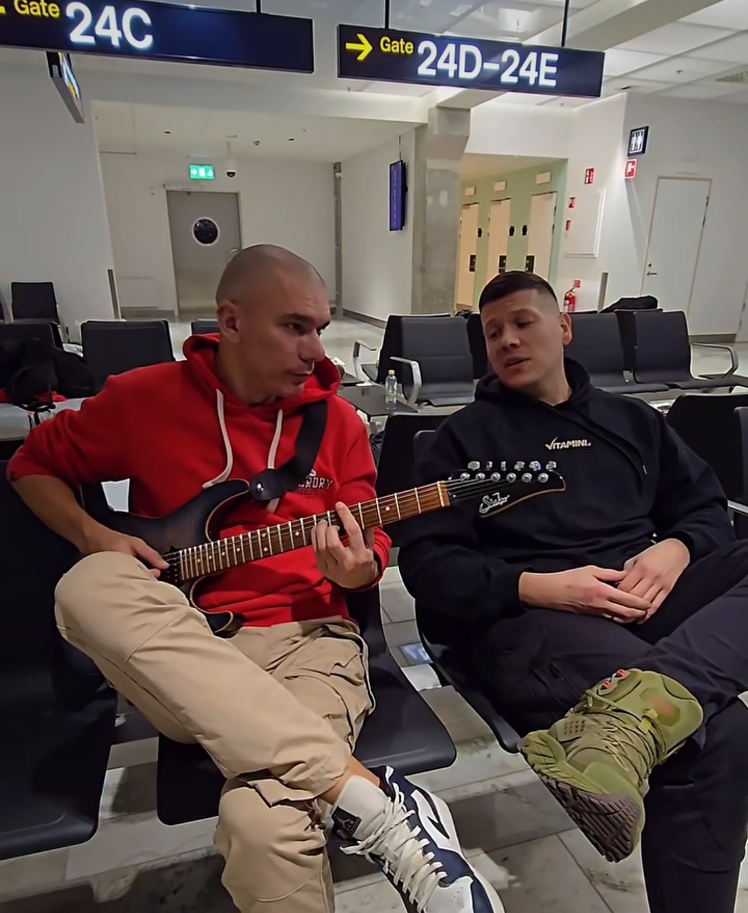 Sloba Radanović stigao u Beograd nakon 2 dana zatočeništva na aerodromu u Geteborgu: "Dobro veče na kuću" FOTO 8 Sloba RAdanovic 2