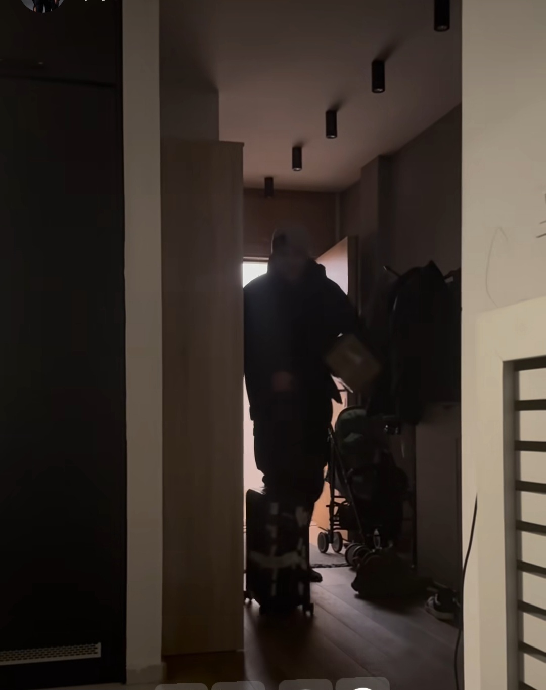 Sloba Radanović stigao u Beograd nakon 2 dana zatočeništva na aerodromu u Geteborgu: "Dobro veče na kuću" FOTO 6 Sloba RAdanovic 3