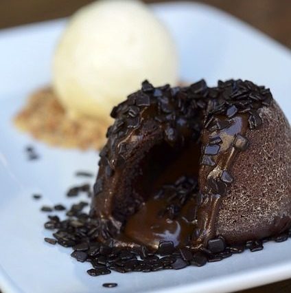 Eto kolača dok ste trepnuli! Sočne griz kocke s kokosom i čokoladom za koje vam čak ni mikser ne treba 13 image 2 6