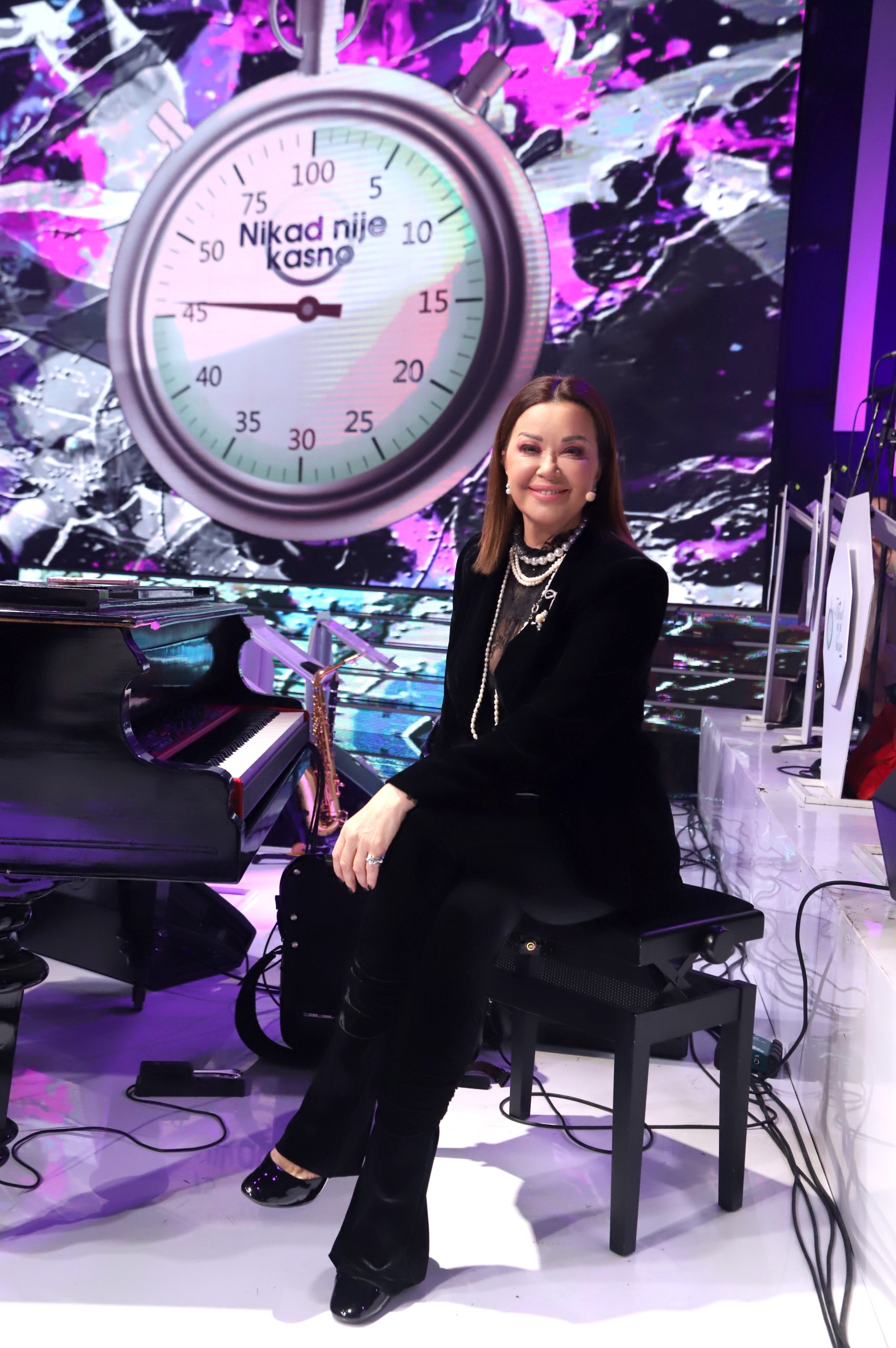 Čipka i biseri: Izazovan i damski stajling Dragane Katić privlači pažnju 6 DRAGANA KATIC NNK SNIMANJE 02122025 FOTO ELENA 11 ok