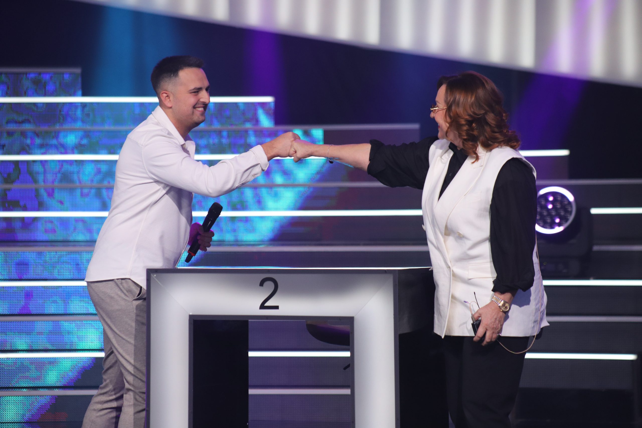 ana bekuta zvezde granda