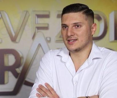 Mensur Abdijanović na ivici suza zbog supruge i bebe: "Sve što radim, radim za njih" VIDEO 13 Screenshot 2026 01 26 154237