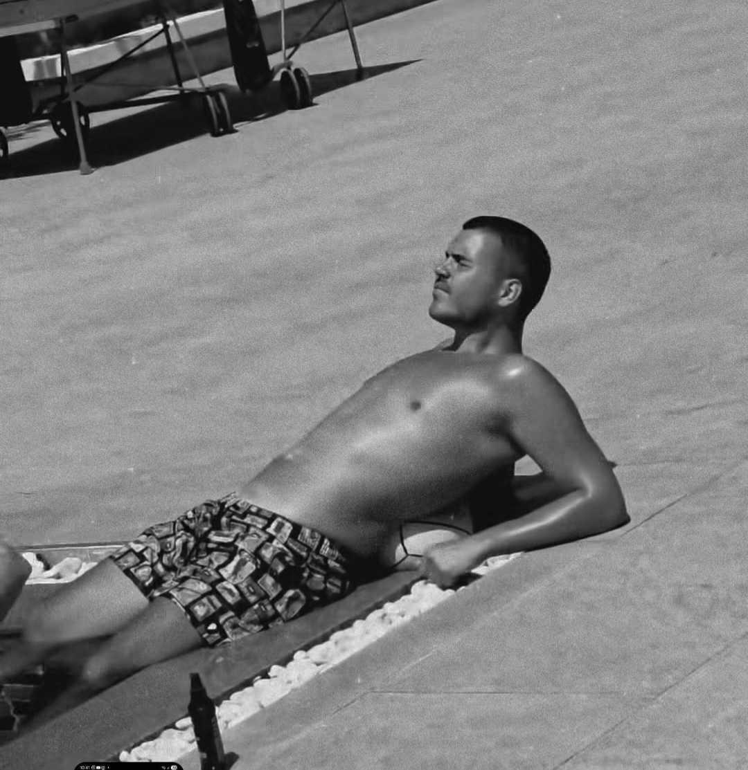 Od 163 kg do top frajera: Fotke pevačicinog sina kako jaše slona razoružale pripadnice lepšeg pola (FOTO) 5 Screenshot 20260123 104112 Instagram