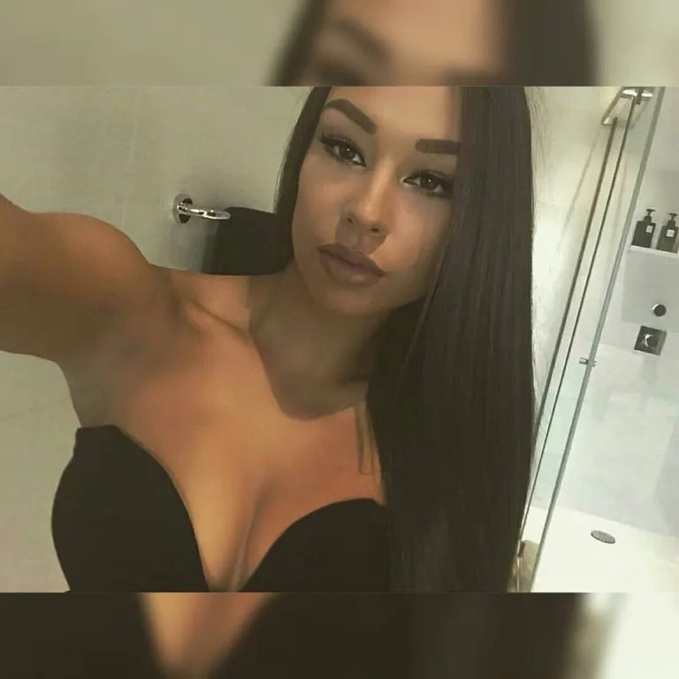 Ovako je nekada izgledala Elena Kitić: Fotografije pre estetskih korekcija izazvale buru komentara FOTO 6 image 1 58