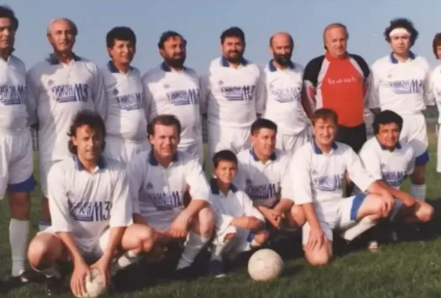 Za ovog pevača kažu da je bio najbolji na fudbalskom terenu, poznati klub mu nudio vredan ugovor 13 saban 4 768x426 1