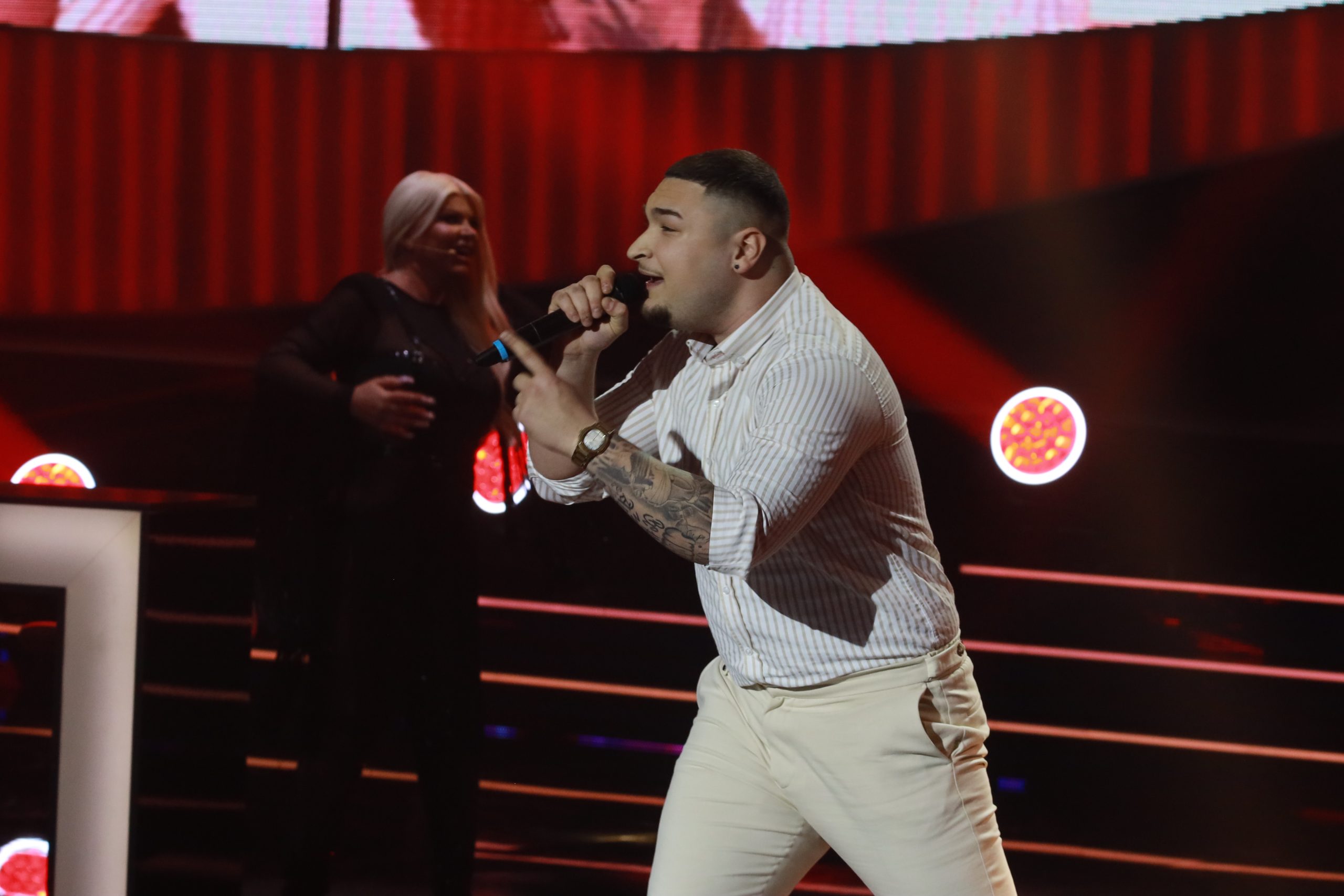 Najšarmantniji takmičar sezone dobio nov nadimak zbog Dare Bubamare: Pevačica šokirana pokrivala lice od stida 5 0A0A0728 1