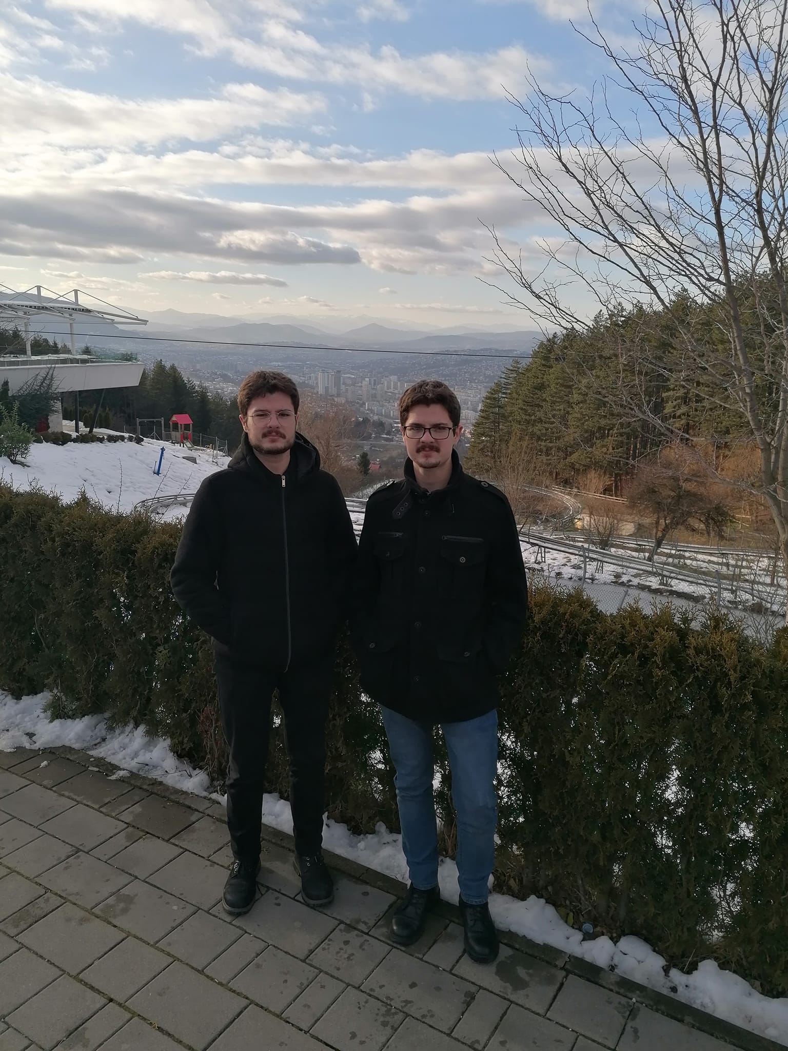 ,,Da mi je da vratim vreme...'': Arman Morankić objavio srceparajuću fotografiju sina sa bratom blizancem 7 481975482 1831227467631283 8148401028142655507 n