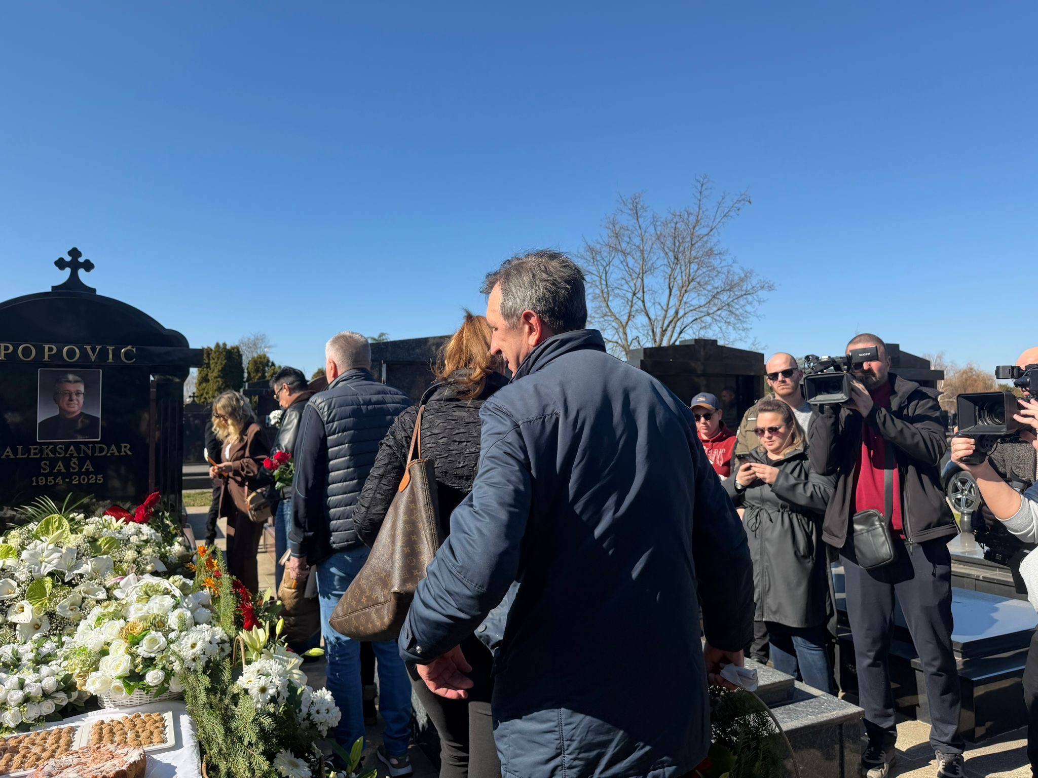 Godinu dana bez Saše Popovića: Okupio se žiri Zvezda Granda, prijatelji, saradnici- evo ko je došao da oda počast najvećem vizionaru 9 48503883 0bfc 480b 8f30 4bf4bfa69f12