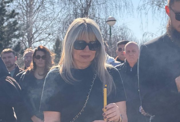 7b1ccbab 81ff 423e a7b3 eac4ef626569