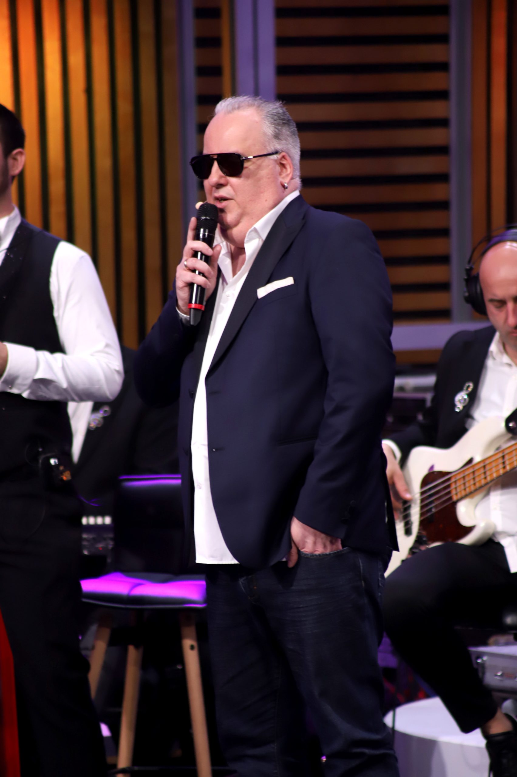 Dejan Matić 10 godina nije mogao da peva svoj veliki hit: "Mislio sam nikada više neću stati na binu" 5 DEJAN MATIC GS SNIMANJE 18022026 FOTO ELENA 22 ok