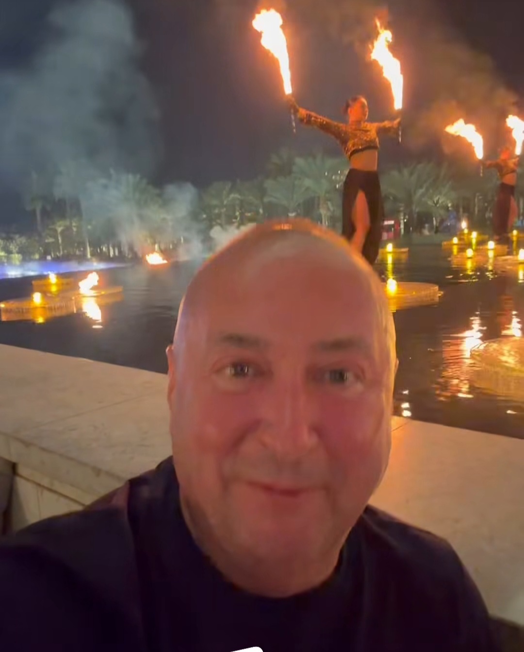 Đani najavio "vatreni" nastup, plesačica sa plamenom ga posebno inspirisala FOTO 7 Djani 2