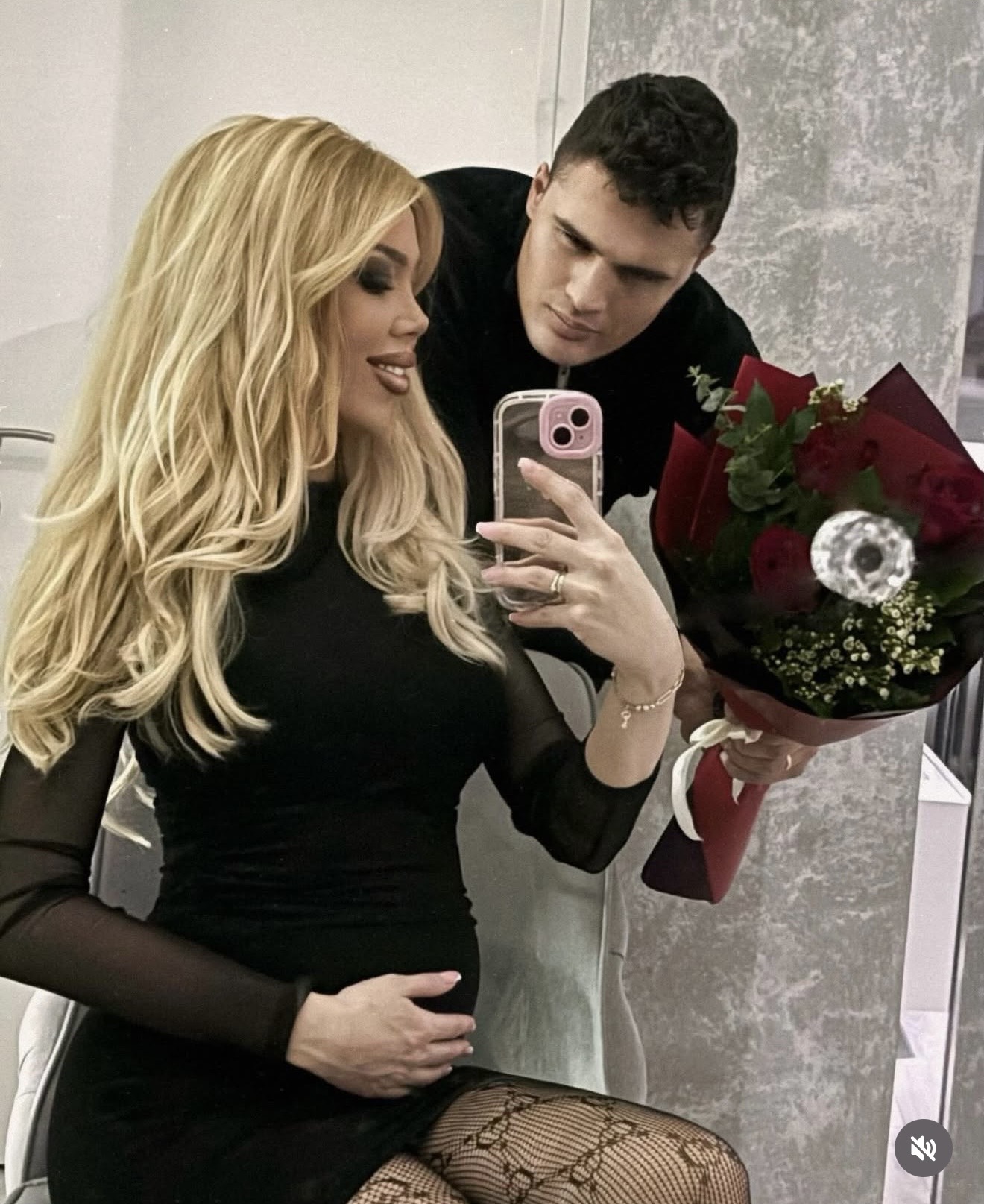 Ćerka Lee Kiš otkrila koji je mesec trudnoće, pa pokazala stomak FOTO 7 IMG 0404