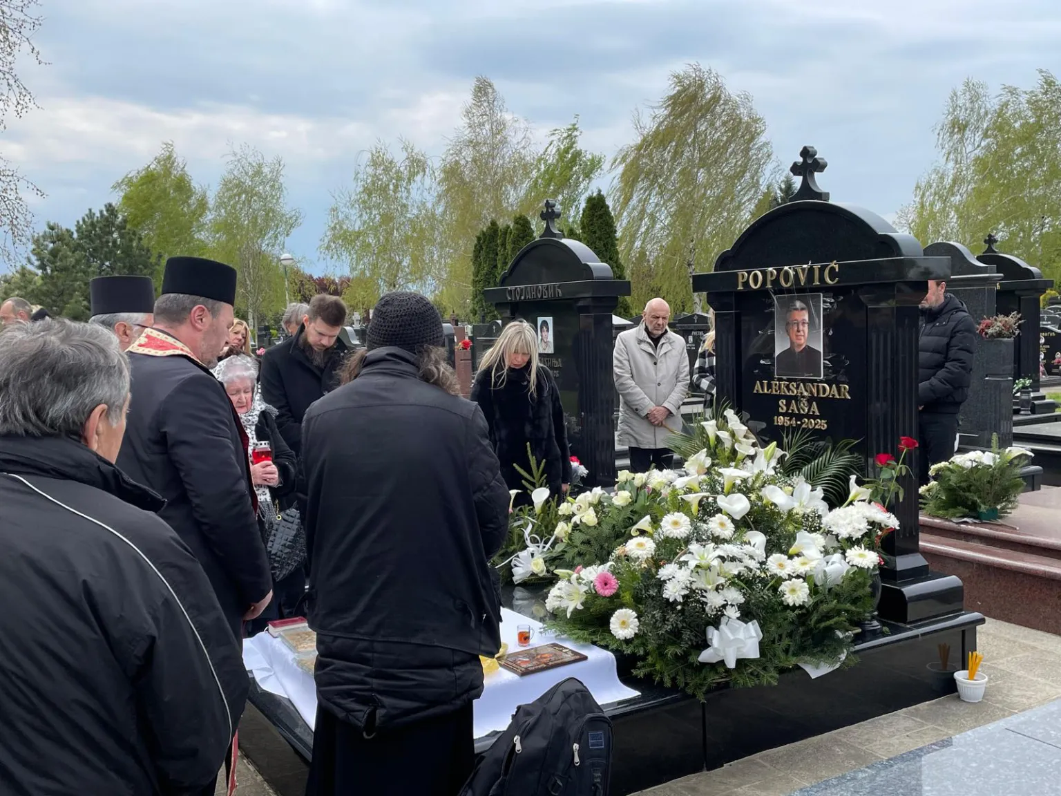 Godinu dana od smrti Saše Popovića, porodica nema od bola: "Bez tvog glasa, smeha i snage" 6 WhatsApp Image 2025 04 10 at 12.07.12 1536x1152 1