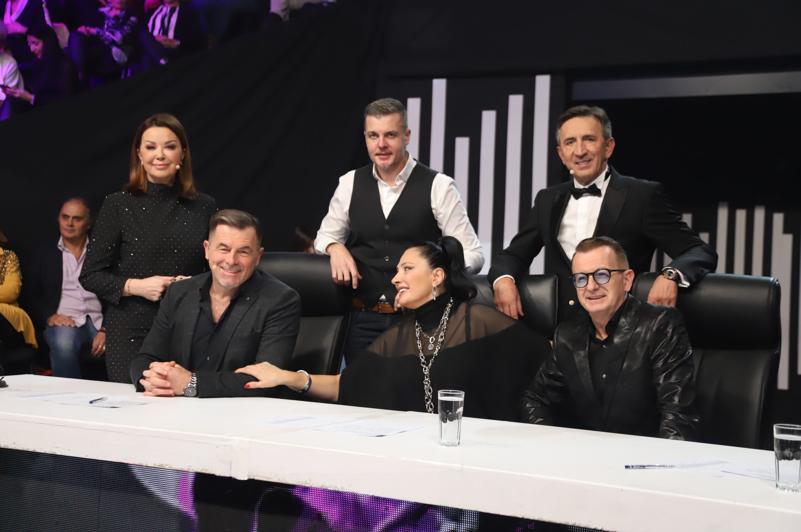 Šest kandidata oduševiće publiku večeras u "Nikad nije kasno", njihove životne priče će vas iznenaditi 5 ZIRI NNK SNIMANJE 17122025 FOTO ELENA 9