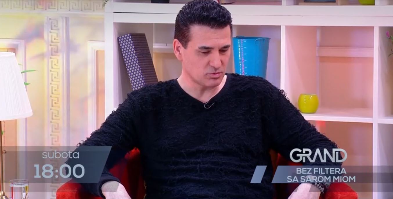 "Ne znam kad me je poslednji put nešto iznerviralo": Dejan Jelača u emisiji "Bez filtera sa Sarom Miom" otkrio sve o životu u Njujorku VIDEO 6 d4 1
