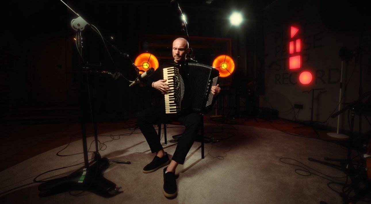 Muzičko putovanje kroz vreme: Novi projekat Ace Sofronijevića (VIDEO) 4 1774611190902