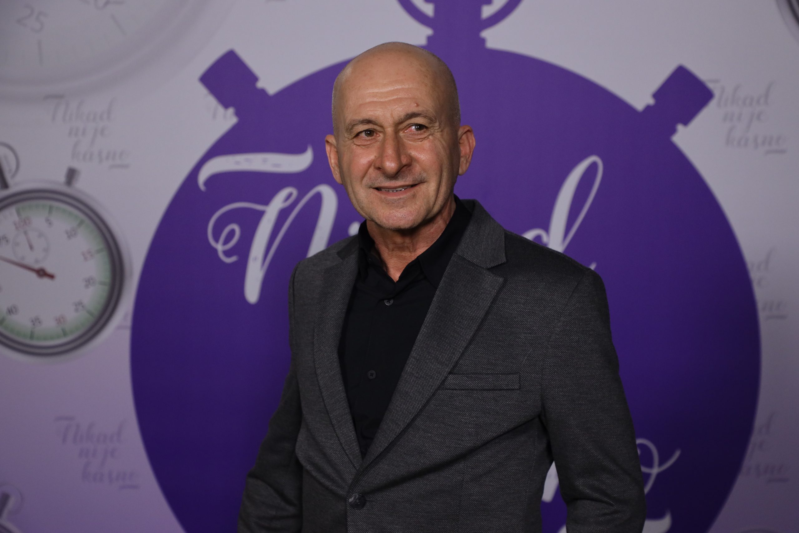 Dževad Alić Dejo otkrio kakva priča se krije iza njegovog nadimka: "Tako je ostalo i dan danas" VIDEO 5 DZEVAD ALIC DEJO 62 GOD. SELJUBLJE TUZLABIH 12