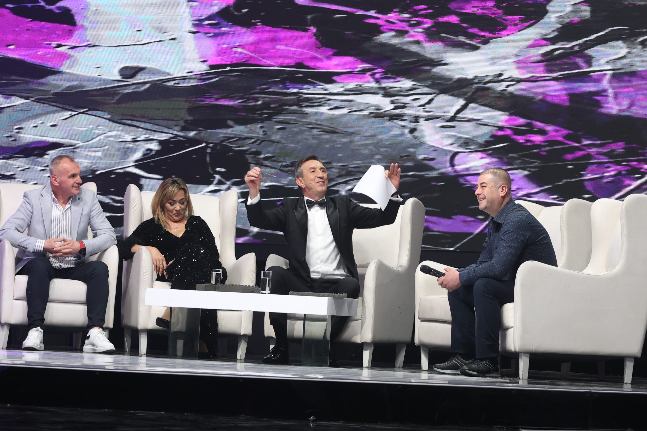 Žika Jakšić raskrinkao takmičarku: "Sve si rekla, sad pevaš njemu" (VIDEO) 8 E08A1851