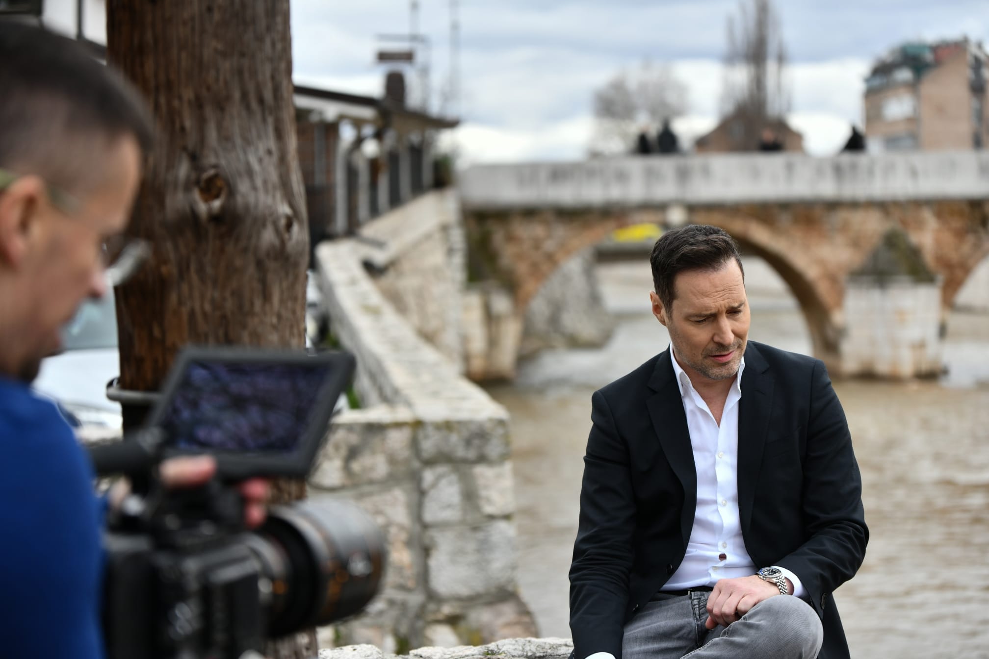 Peđa Jovanović snimio spot u Sarajevu, pa najavio niz koncerata u BiH (VIDEO) 7 Pedja Bijeli ruzmarin 1
