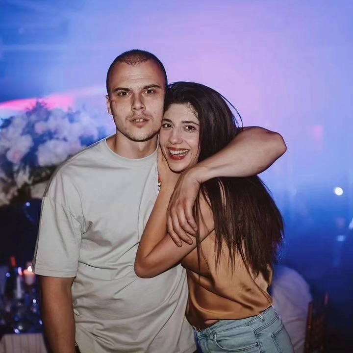 Razveo se Miodrag Dragičević nakon 5 godina braka, pa otputovao sa ćerkom iz Srbije 5 SnapInsta.to 627358069 18090966359064086 8985813132626455093 n