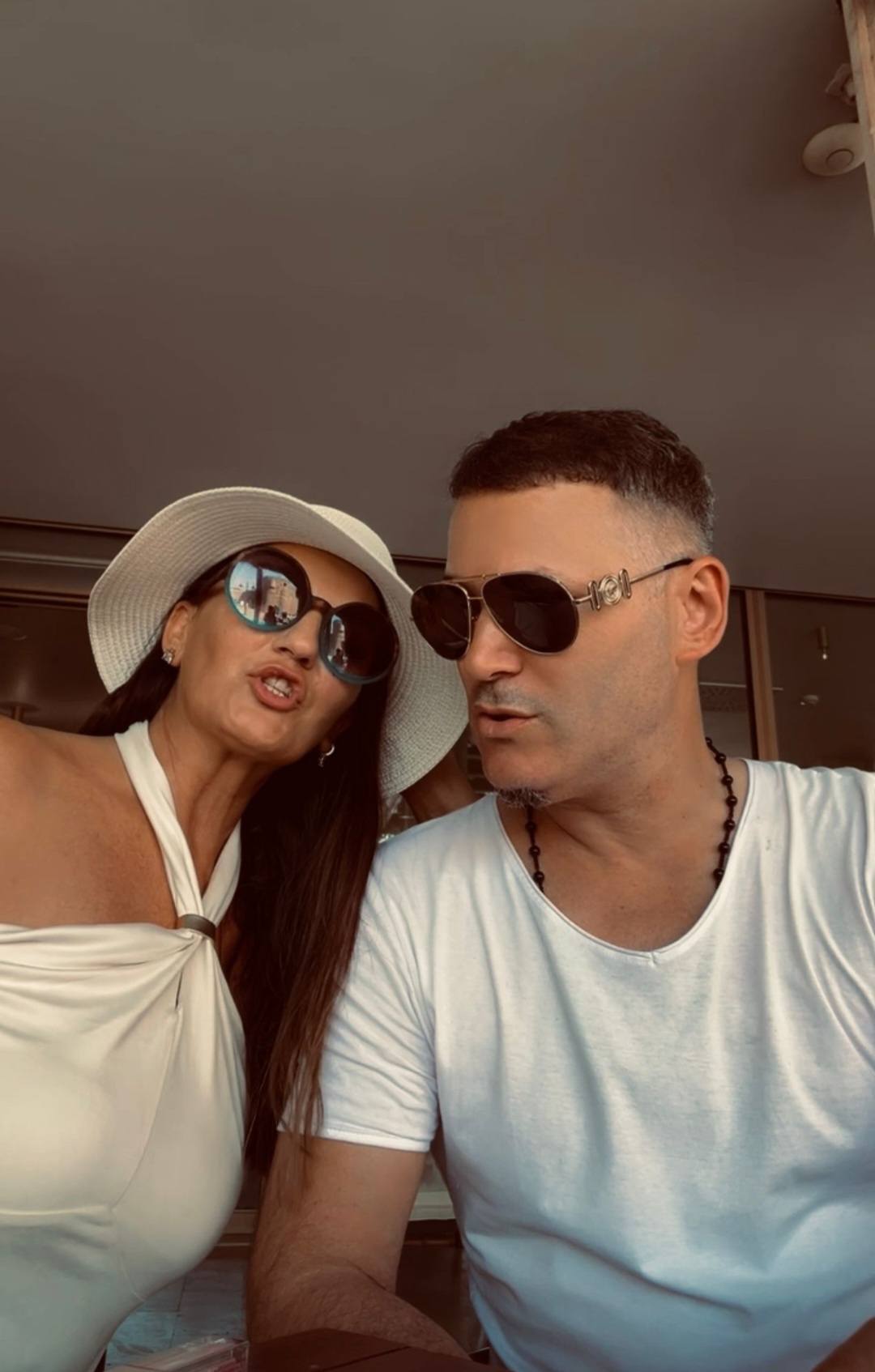 Pevač proslavio 52. rođendan, zbog reči nove devojke se rasplakao 3 azzaro i vesna