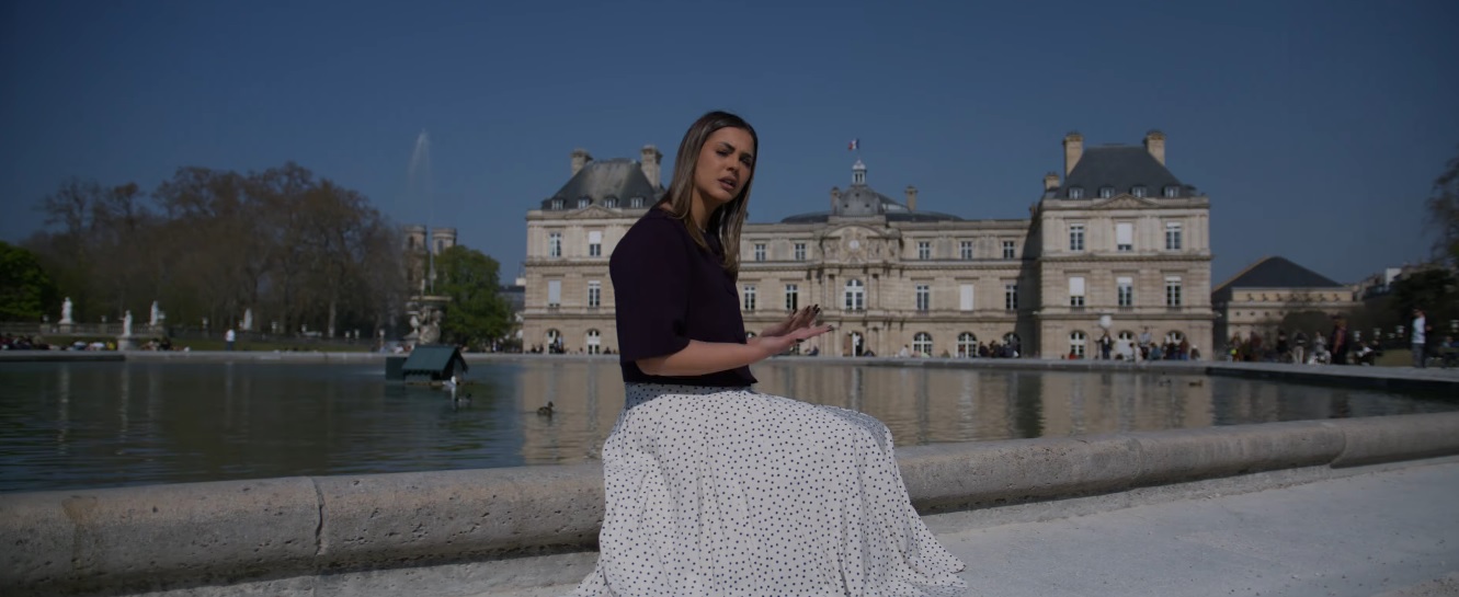 Maryana Katić uspela što niko nije, prvo pokorila mreže, a onda snimila spot u Parizu i dala omaž hitu Dragane Mirković VIDEO 8 maryana 1
