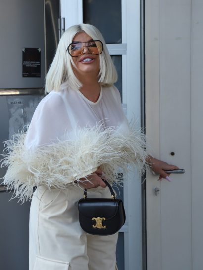 Dara sa novim dečkom za Uskrs, a bivša svekrva i dalje sprema trpezu: ,,Kod nas je uvek tako'' (VIDEO) 18 DARA FOTO ELENA 17